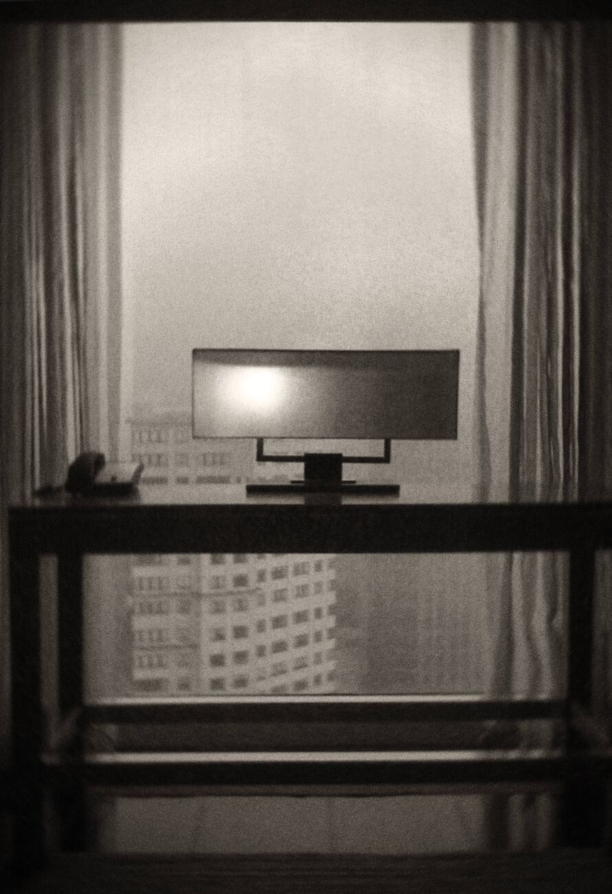 Tirage photographique 15.7 x 23 cm, Hotel Windows. Ref-1405-3 - Denis Olivier Photographie d'Art