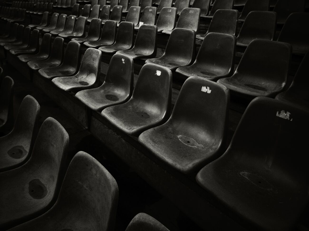 Plastic Seats, Royan, France. Août 2021. Ref-11628 - Denis Olivier Photographie