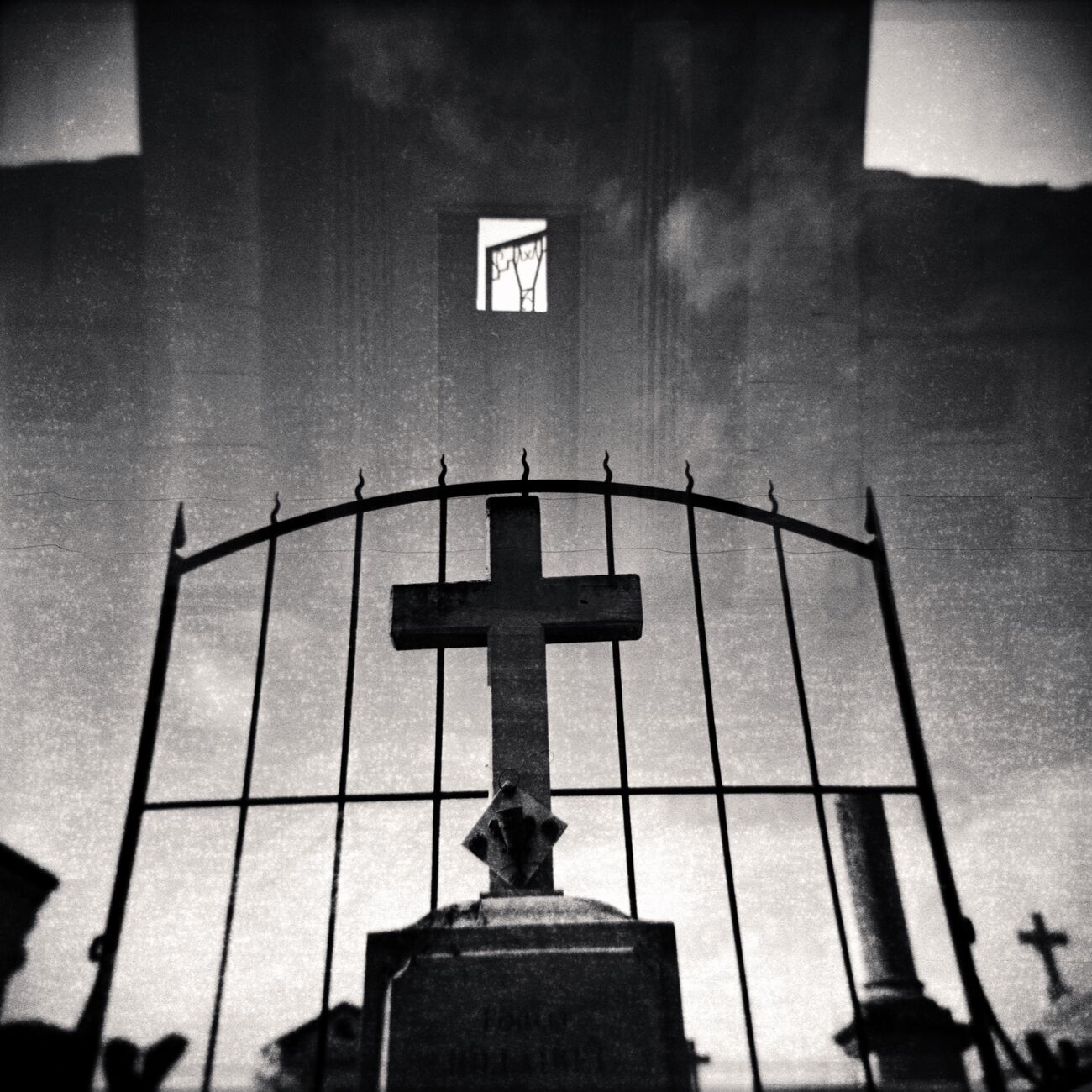 Purgatory, Tilleuls Cemetery, Royan, France. Mars 2021. Ref-1409 - Denis Olivier Photographie d'Art