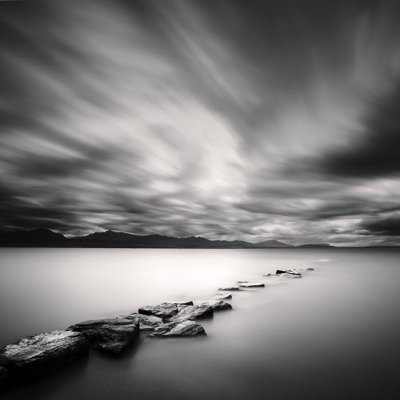 Rising Rocks, Lake Geneva, Suisse. Août 2014. Ref-11479 - Denis Olivier Photographie