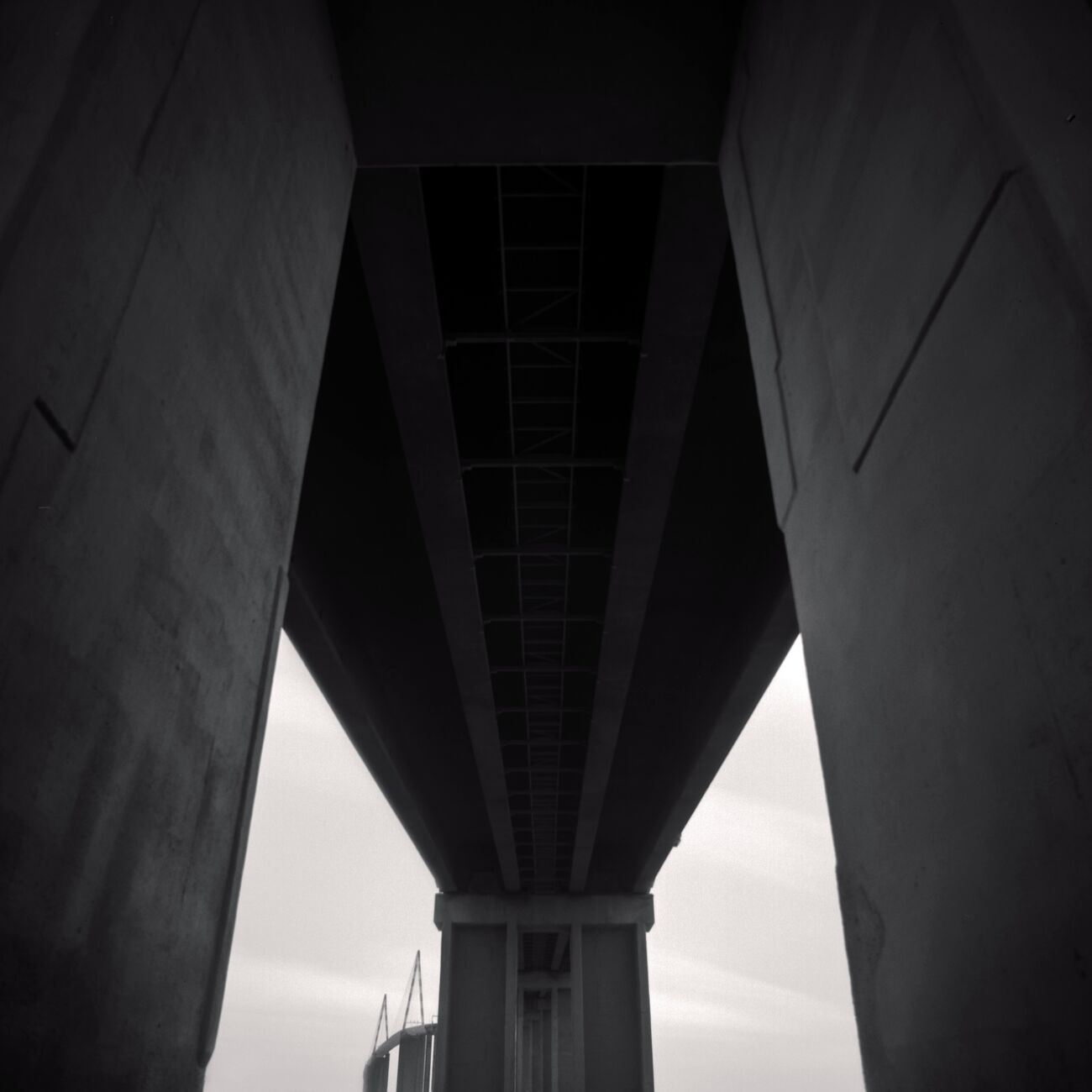 Acheter une photographie 70 x 70 cm, Saint-Nazaire Bridge, etude 2. Ref-11455-15 - Denis Olivier Photographie d'Art