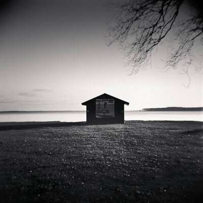 Shed By The Lake, Etude 1, Carreyre, Lacanau Lake, France. Janvier 2021. Ref-1408 - Denis Olivier Photographie d'Art