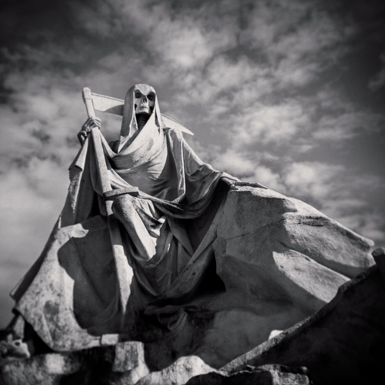 The Grim Reaper, Study 1, Chartreuse Cemetery, Bordeaux, France. Avril 2010. Ref-11434 - Denis Olivier Photographie