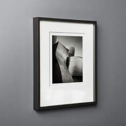 Photographie d'art et collection Denis Olivier, Guggenheim Museum, Etude 2, Bilbao, Espagne. Février 2022. Ref-11635 - Denis Olivier Photographie, cadre bois noir sur fond gris