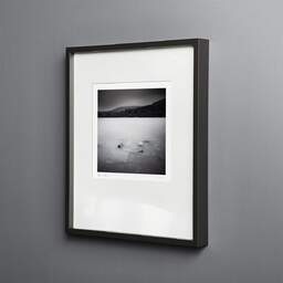 Photographie d'art et collection Denis Olivier, Lake Stones, Lake District, Angleterre. Juillet 2009. Ref-11500 - Denis Olivier Photographie, cadre bois noir sur fond gris
