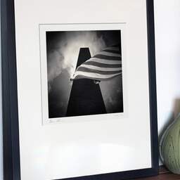 Photographie d'art et collection Denis Olivier, Washington Monument, Washington (DC), États-Unis. Octobre 2010. Ref-1252 - Denis Olivier Photographie, exposition en galerie dans avec cadre noir