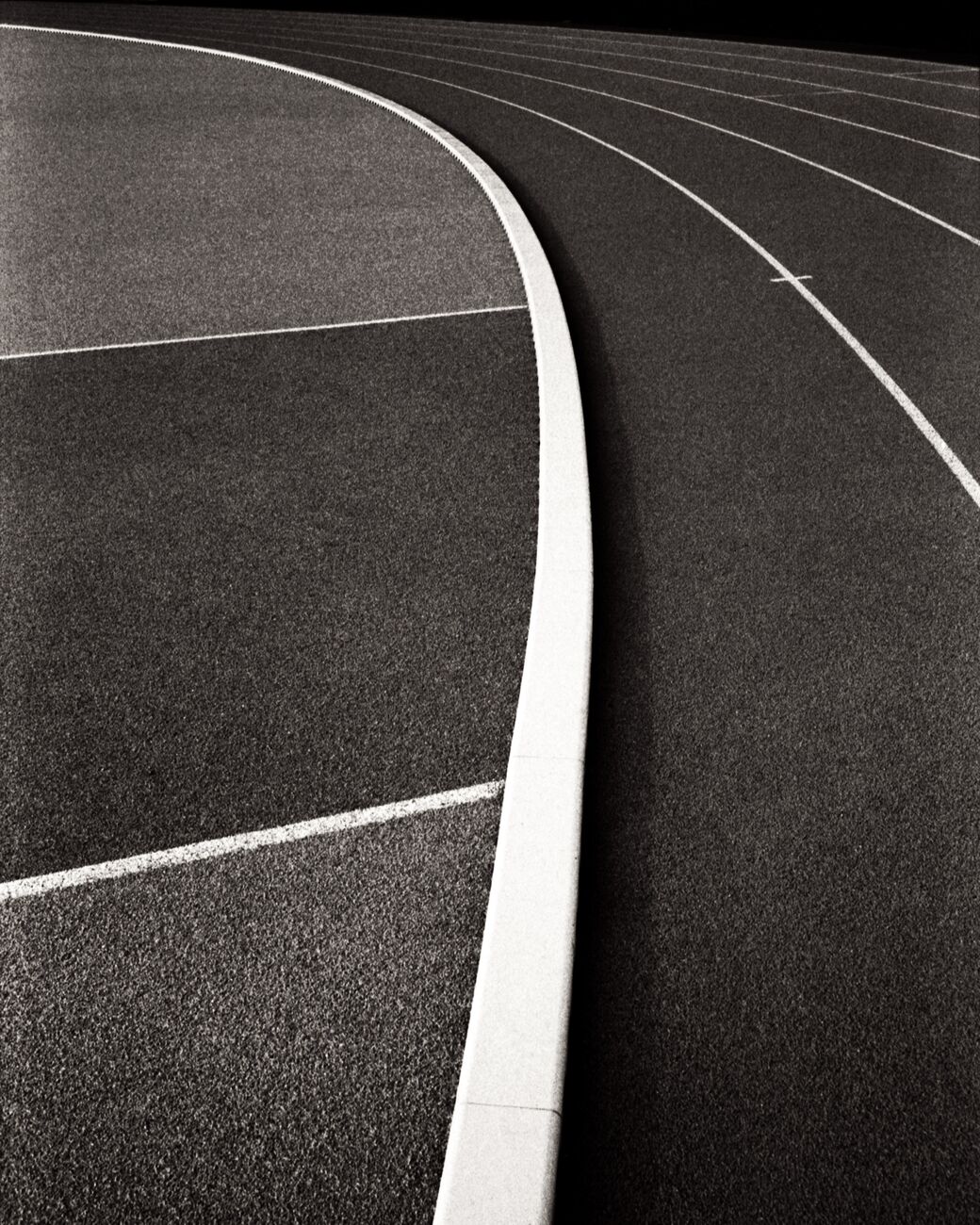 Running Track, Leo Lagrange Stadium, Saint-Nazaire, France. November 2022. Ref-11621 - Denis Olivier Photography