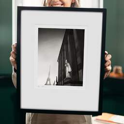 Art and collection photography Denis Olivier, Musée De L'Homme, Etude 1, Palais De Chaillot, Paris, France. February 2022. Ref-11650 - Denis Olivier Photography, original 9 x 9 inches fine-art photograph print in limited edition and signed hold by a galerist woman