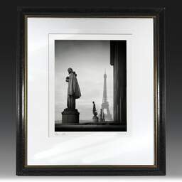 Art and collection photography Denis Olivier, Musée De L'Homme, Etude 2, Palais De Chaillot, Paris, France. February 2022. Ref-11667 - Denis Olivier Photography, original fine-art photograph in limited edition and signed in black and gold wood frame
