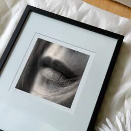 Art and collection photography Denis Olivier, Sweet On Her Lips, Bordeaux, France. April 2005. Ref-580 - Denis Olivier Photography, reception and unpacking of an original fine-art photograph in limited edition and signed in a black wooden frame